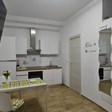 아파트 Dimora Margherita *